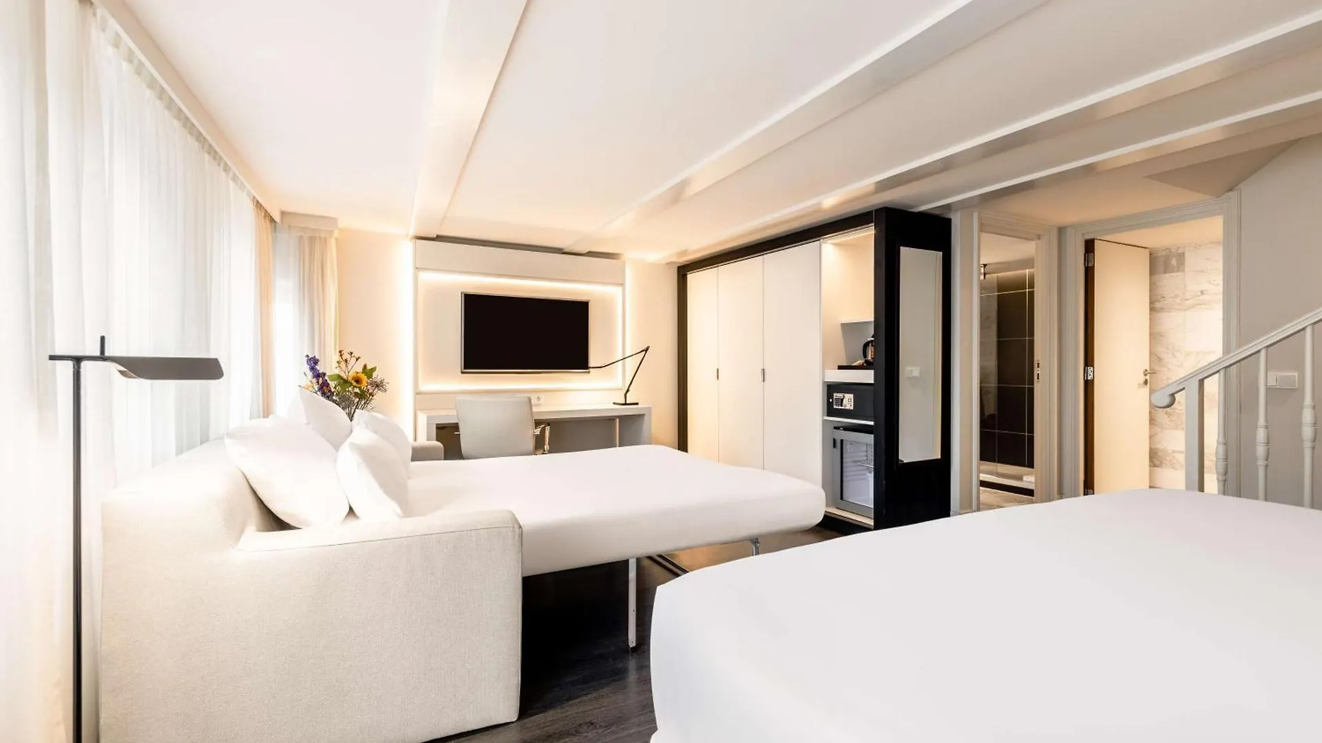 Отель Nh Collection Amsterdam Barbizon Palace